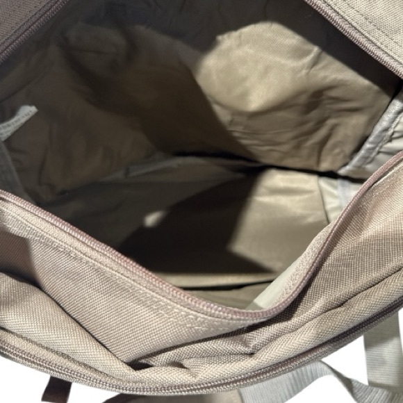 Field & Stream Canvas Messenger Bag Tan With Leather Trim Detachable Nylon Strap - Picture 4 of 15